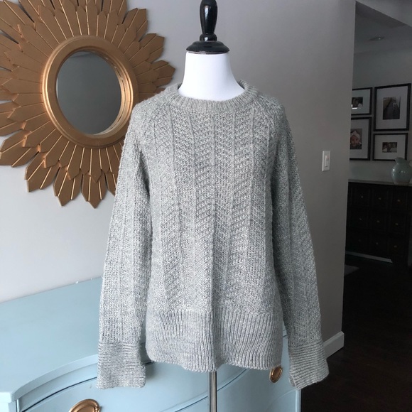 H&M Sweaters - H&M cozy grey knit sweater with slits